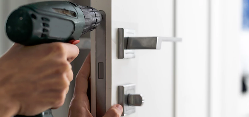 Locksmith For Lock Replacement Near Me in Carteret, NJ