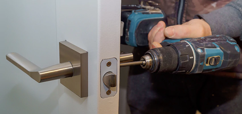 Broken Door Handle Lock Repair in Carteret, New Jersey