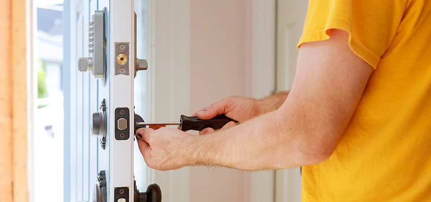 Eviction Locksmith For Key Fob Replacement Services in Carteret, NJ